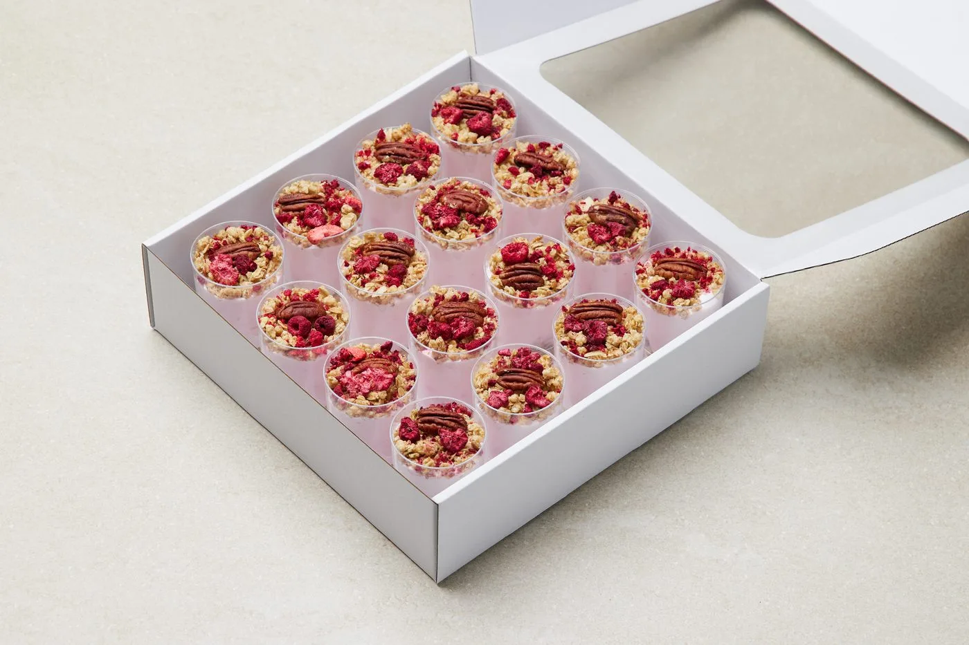 Raspberry & curd cup box