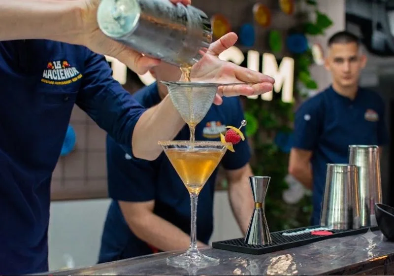 Cocktail bar